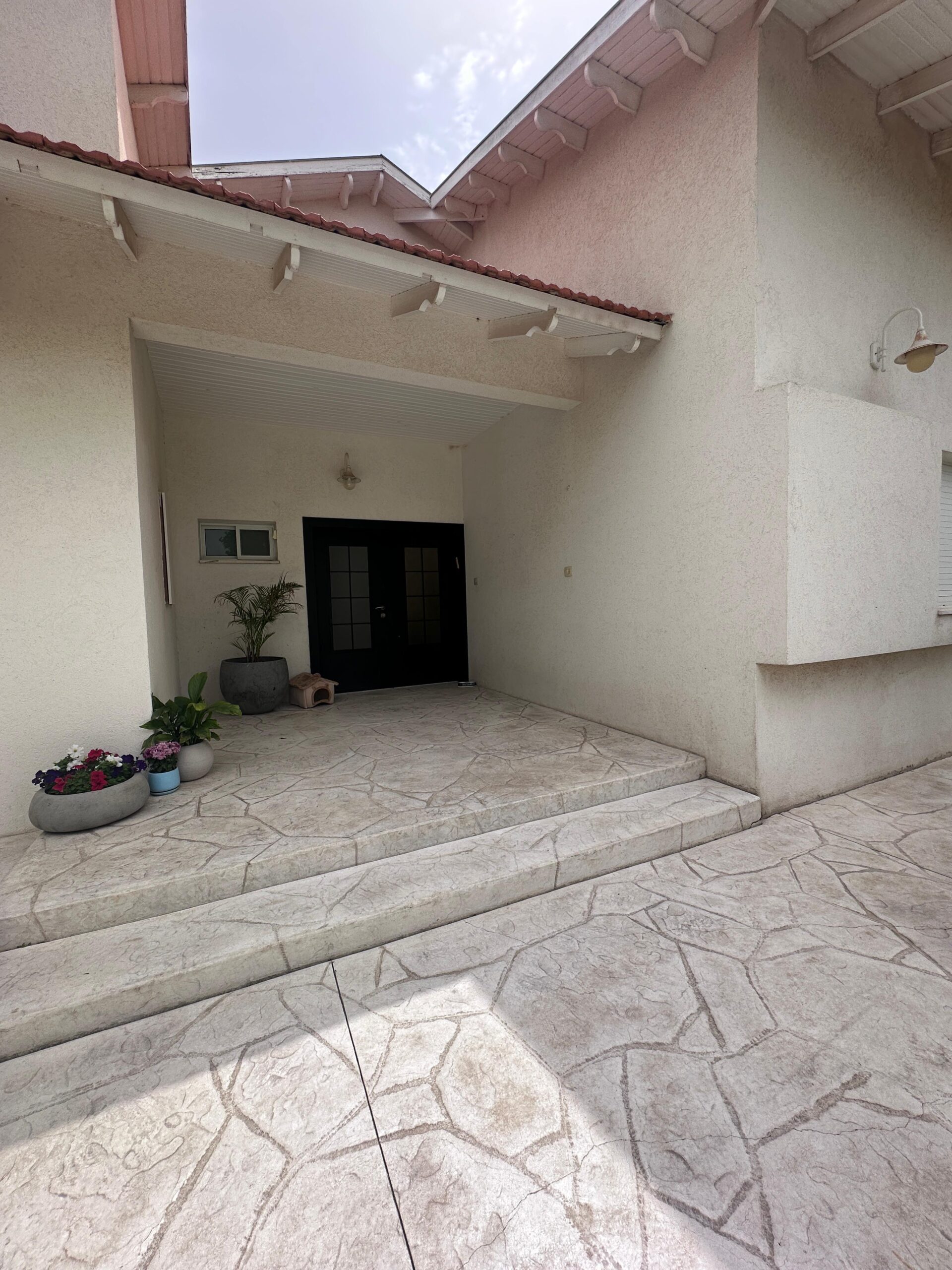 04af3a80-c56a-4da4-afb0-53874bbd590b